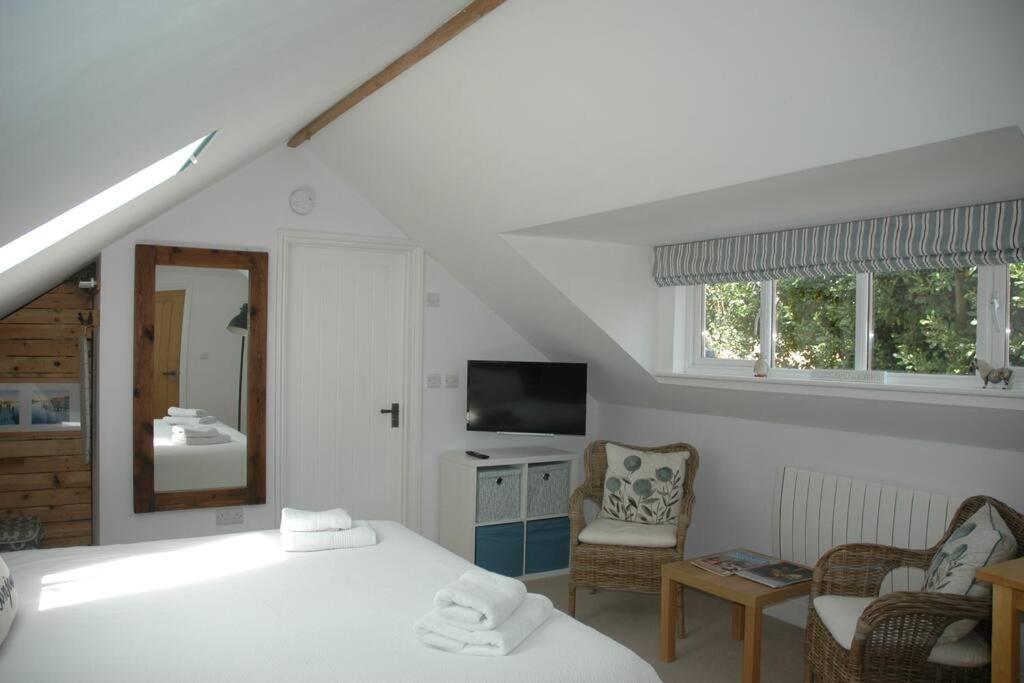Cowslip Barn Annexe, Countryside Stay Near 奇切斯特 外观 照片